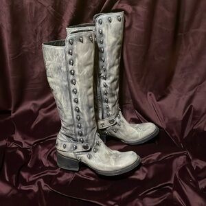 Old gringo skull boots!